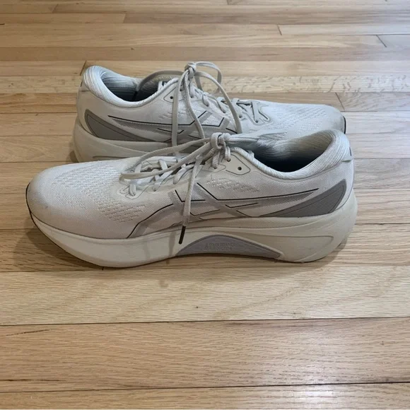 ASICS Men's Gel-Kayano 30 Running Shoes Oatmeal/Black Athletic Comfort Size 12 - Picture 4 of 9